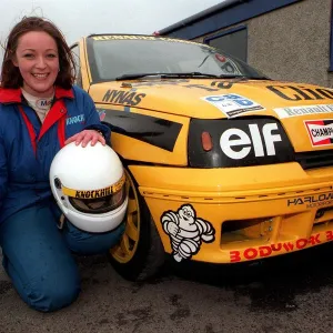 Sacha Pearl racing driving instructor mechanic Knockhill Dunfermline Renault Clio helmet