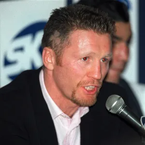 Steve Collins Ireland Boxer talks to the press at a News Press Conference about his fight