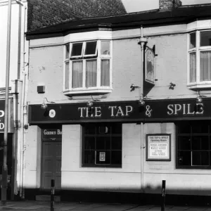 The Tap & Spile, Public House, Shields Road, Newcastle, 5th October 1988