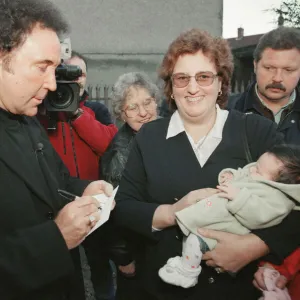 Tom Jones, (singer from Wales) arrives in Pontypridd, Glamorgan, South Wales