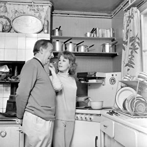 TV actor Hugh Lloyd seen here at home with his wife. 1960 A1098-002