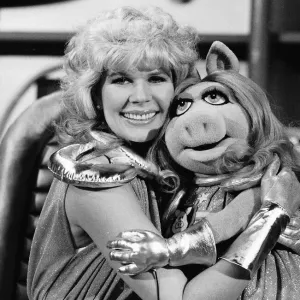 TV Progs Muppet Show Actress Loretta Switt best known as Hotlips Hoolahan from MASH