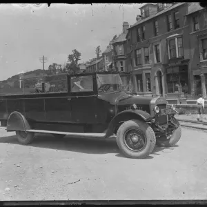 Charabanc parked on Buller Quay, East Looe