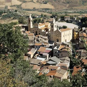 mezzojuso-old-village-founded-refugees-albania