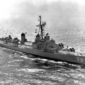USS Eversole (DD-789) underway in 1956