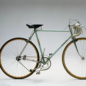 "Bianchi" road-racing bicycle from 1930 circa, with Vittoria "Margherita" gears, kept in the Genazzini Collection of Milan and shown at the exhibition "Man on two wheels"