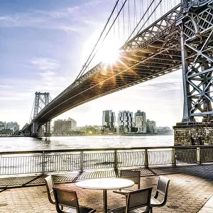 New York City, East River Park, also called John V. Lindsay East River Park, Williamsburg Bridge
