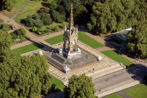 Prints of The Albert Memorial in Kensington Gardens, Kensington, Greater London, 2021 Kensington Gardens Prints: Print of the Albert Memorial in Kensington Gardens, London