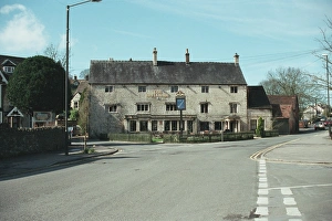 <b class=qtipBold><figcaption>Britannia Inn</figcaption></b><br>Early C18 public house in Nailswroth, Gloucestershire. IoE 354657.<br><em>© Angela Bruist Source: Images of England</em> Britannia Inn