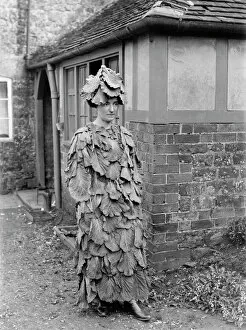 Related Images Gallery: Cabbage leaf costume BB97_08307
