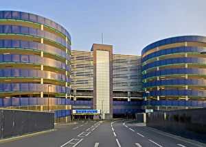 <b class=qtipBold><figcaption>Cabots Circus Car Park DP139261</figcaption></b><br>Cabots Circus Car Park, Newfoundland Street, Bristol. General view.<br><em>© Historic England</em> Cabots Circus Car Park DP139261