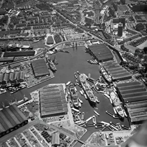 Dock Gallery: Canada Dock EAW164220