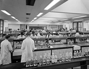 The 1960s Gallery: Chemistry lab JLP01_08_069816