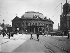 <b class=qtipBold><figcaption>Corn Exchange, Leeds CC73_03024</figcaption></b><br>Leeds Corn Exchange. Exterior view, from the west, of the Corn Exchange, 27 Crown Street, Leeds, West Yorkshire. c.1920s -1930s. Campbell's Press Studio.<br><em>© Historic England Archive</em> Corn Exchange, Leeds CC73_03024