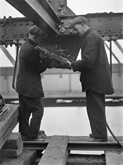 Historic images/lost london bridges/demolition waterloo bridge cxp01 01 093 Historic images/lost london bridges/demolition waterloo bridge cxp01 01 093