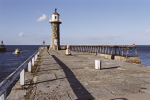<b class=qtipBold><figcaption>East Pier Lighthouse, Whitby</figcaption></b><br>Picturesque shot of the lighthouse at Whitby, North Yorkshire. IoE 437029.<br><em>© Mark Sunderland Source: Images of England</em> East Pier Lighthouse, Whitby