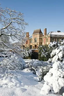 Images Dated 23rd March 2009: Eltham Palace in the snow N090021
