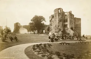 Prints of Newark Castle, Castlegate, Newark, Newark And Sherwood, Nottinghamshire Nottinghamshire Prints: Newark Castle Print, 1890-1910