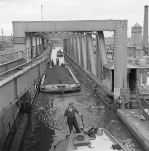 Transport and Waterways in England - Railways, Canals and Roads: Print of the Barton Swing Aqueduct carrying boats over the Manchester Ship Canal