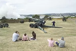 Images Dated 6th August 2006: Firing Long Tom at Pendennis Castle N060660