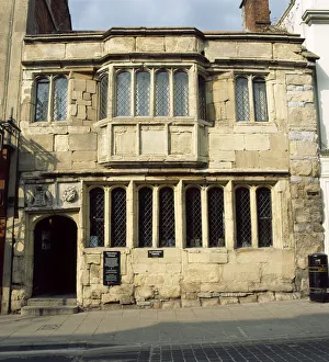 Street Gallery: Glastonbury Tribunal K040054