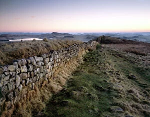 Images Dated 14th November 2008: Hadrians Wall, Hotbank Crags J080009