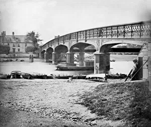 Images Dated 23rd October 2008: Hampton Court Bridge in 1875 CC73_00446