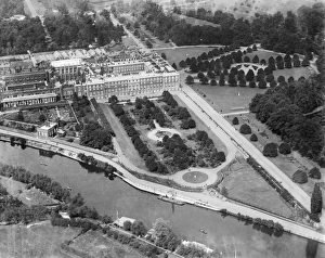 Hampton Court Palace Gallery: Hampton Court Palace EPW001711