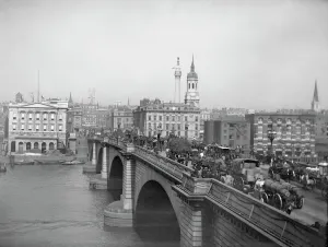 Henry Taunt Collection (1860-1922) Prints: London Bridge Print, a photograph of the 1825 rebuilt bridge