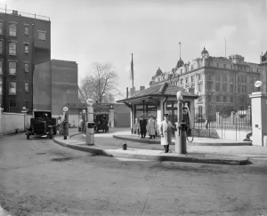 Print of a 1922 Anglo-American Oil Company petrol station on Euston Road, London