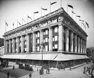 Photos Of Edwardian England Prints: Selfridges Department Store Print, 1909