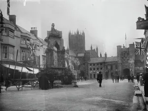 Well Prints: Wells Market Cross Print, a 1900s view looking east across the Market Place