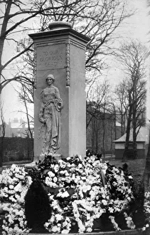 <b class=qtipBold><figcaption>Keswick War Memorial FAR01_01_127</figcaption></b><br>The First World War memorial in Keswick, Cumbria, surrounded by floral wreaths. Photographed in the 1920s. Part of the G Farthing War Memorials Collection.<br><em>© Historic England Archive</em> Keswick War Memorial FAR01_01_127