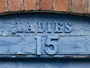 Street Gallery: Ladies fifteen DP139909