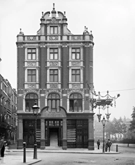 Pubs Gallery: The Leicester Public House BL13150_B