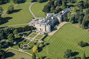 <b class=qtipBold><figcaption>Luton Hoo 29681_001</figcaption></b><br>Luton Hoo, Bedfordshire. First designed by Robert Adam and begun in 1767, it was later remodelled by Robert Smirke in around 1830 and again after 1903. It is now a country house hotel. Photographed in September 2015.<br><em>© Historic England Archive</em> Luton Hoo 29681_001