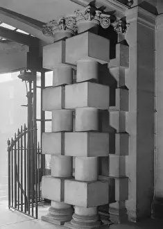 The Print of Rusticated Piers in the Mansion House Porch