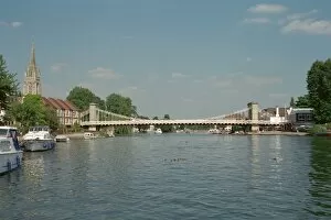 Images Dated 1st August 2001: Marlow Bridge