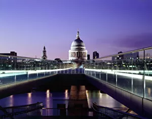 Cathedrals Gallery: Millennium Bridge and St Pauls at dusk J060064