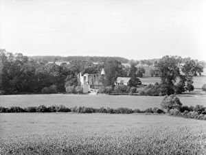 <b class=qtipBold><figcaption>Minster Lovell Hall CC57_00582</figcaption></b><br>MINSTER LOVELL HALL, Minster Lovell, Oxfordshire. A distant view of the ruined hall, formerly one of the great aristocratic houses of the county near the River Windrush. The house was built c.1431-42 by the seventh Lord Lovell, but was dismantled in the 18th century and used as farm buildings. Photographed by Henry Taunt in 1885.<br><em>© Historic England</em> Minster Lovell Hall CC57_00582