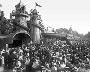 <b class=qtipBold><figcaption>Oxford Fair CC49_00527</figcaption></b><br>OXFORD, Oxfordshire. The Collins Helter Skelters standing in St Giles' during the annual fair held at the beginning of September in 1907, with a large crowd gathered outside. Henry Taunt.<br><em>© Historic England</em> Oxford Fair CC49_00527