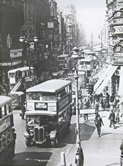 Historic Images Collection: Oxford Street MOT01_01_06