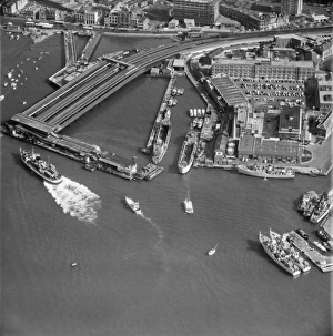 Portsmouth Harbour Railway Station EAW178152 Portsmouth Harbour Railway Station EAW178152