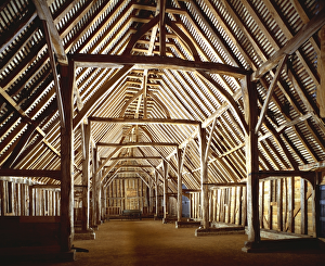 <b class=qtipBold><figcaption>Prior's Hall Barn J850041</figcaption></b><br>PRIOR'S HALL BARN, Widdington, Essex. Interior view of the barn.<br><em>© Historic England</em> Prior's Hall Barn J850041