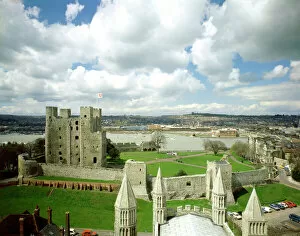 Images Dated 16th July 2007: Rochester Castle J860082