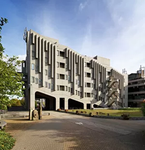 Images Dated 9th October 2012: Roger Stevens Building, Leeds University DP158137