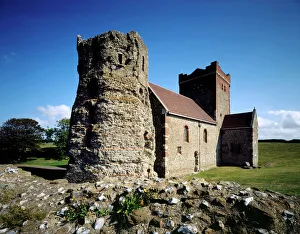 Saxon Gallery: Roman Pharos and St Marys Church J960160