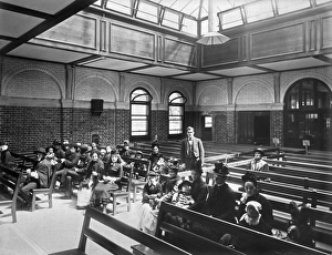 <b class=qtipBold><figcaption>Royal Northern Hospital BL08707</figcaption></b><br>ROYAL NORTHERN HOSPITAL, Holloway Road, Holloway, Islington, Greater London. Interior of the out-patients waiting room, showing poeple waiting to be seen. Photographed by Bedford Lemere for Lord Ashburton in 1888.<br><em>© Historic England</em> Royal Northern Hospital BL08707