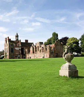 Images Dated 18th November 2009: Rufford Abbey N090246