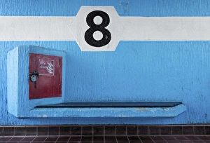 <b class=qtipBold><figcaption>Seat, Robin Hood Gardens DP195294</figcaption></b><br>Robin Hood Gardens, Poplar, London. Detail of seating to lift shaft entrance. Number 8. Alison and Peter Smithson.<br><em>© Historic England Archive</em> Seat, Robin Hood Gardens DP195294